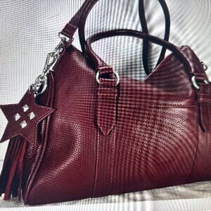 M LONDON NEW YORK $448.00           NOW $ 199.00 SOFT PEBBLE LEA -BARGAIN   ! !